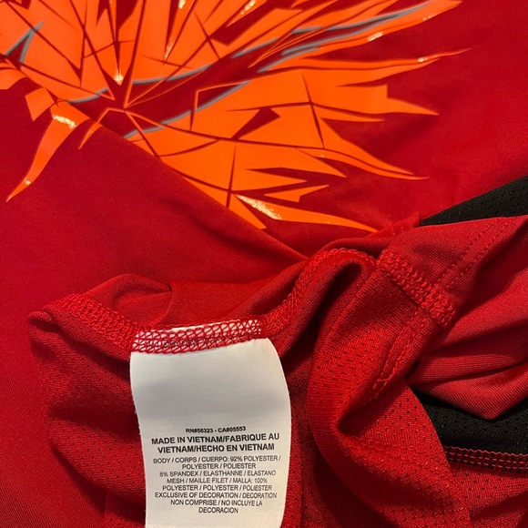 Youth  NIKE PRO COMBAT Dri-Fit, Fitted Long Sleeve Shirt. Size XL. - Picture 3 of 8